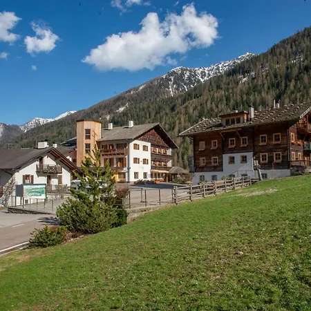 Ultnerhof Hotel Santa Gertrude